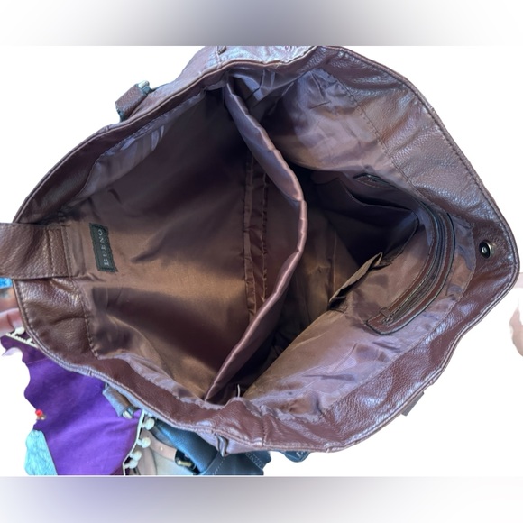 Bueno Leather Tote Bag - Picture 8 of 8